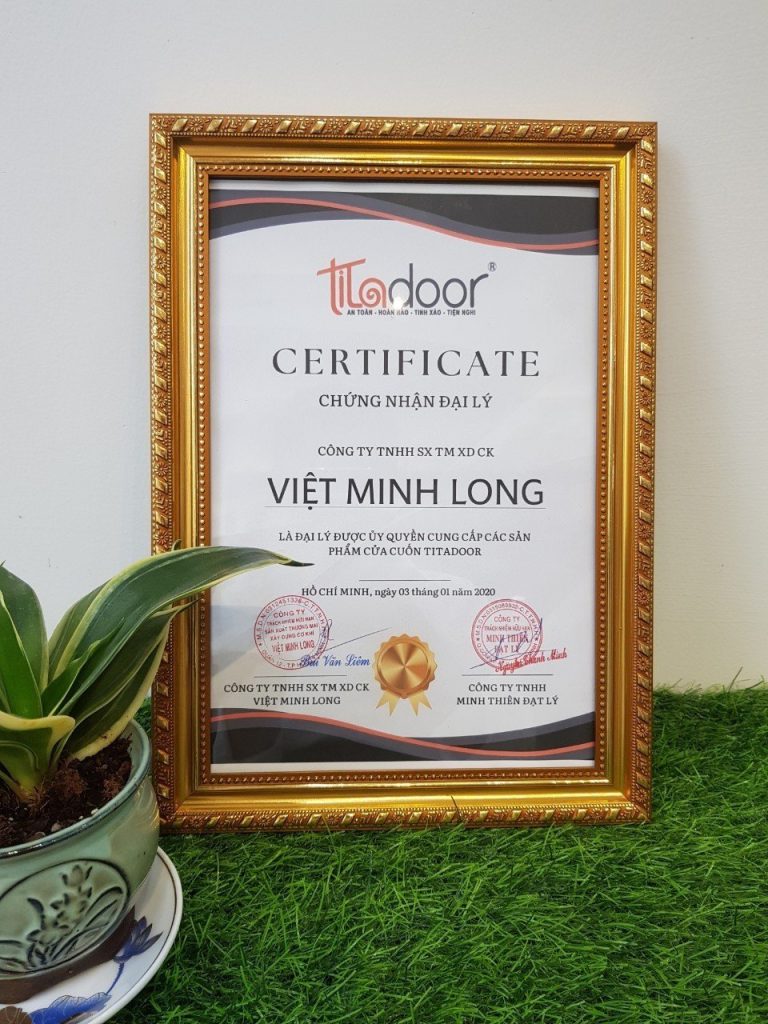 Chứng nhận đai lý cửa cuốn Titadoor - Việt Minh Long